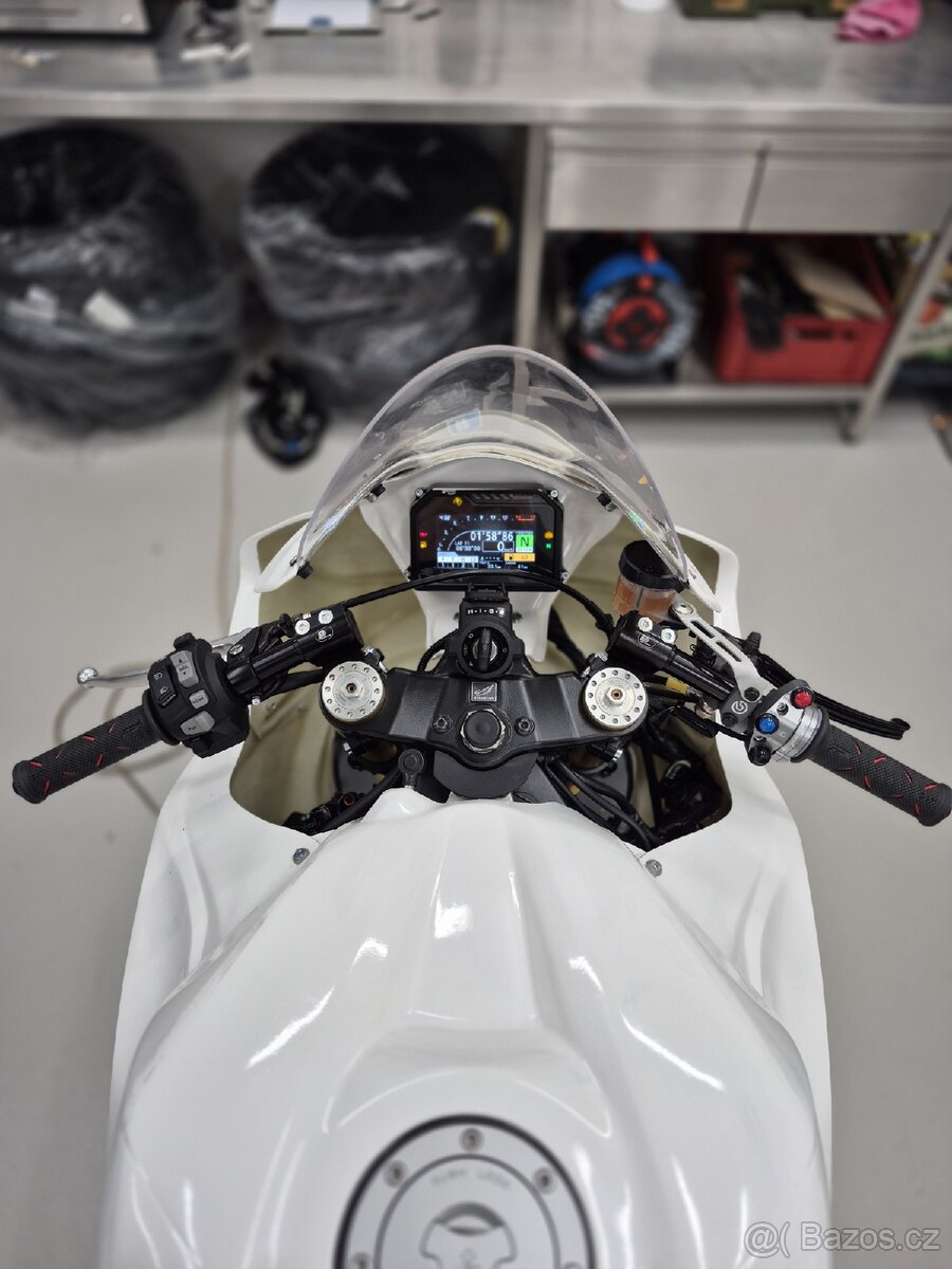 HONDA CBR 600 RR 2024 PC69 - 3