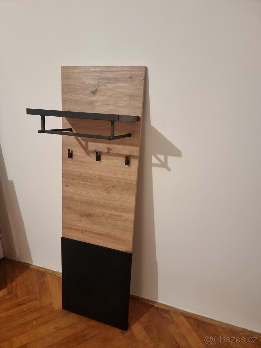 Věšák do předsíně, nový - 3