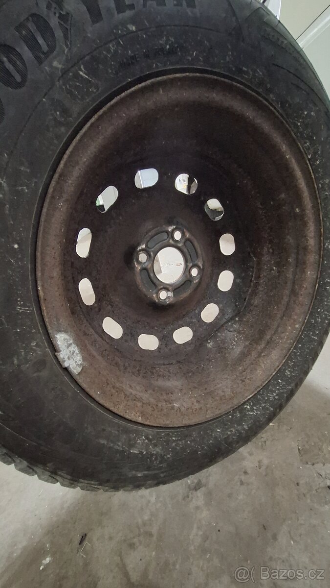 Prodávám kola na Ford Fusion - 3