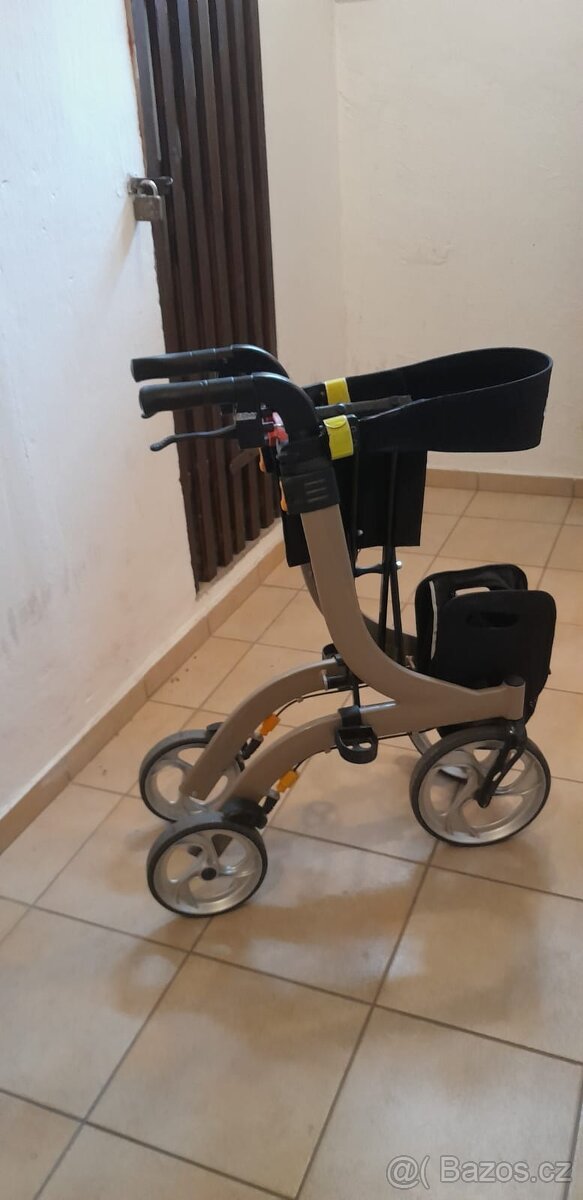 Chodítko pro seniory - 3