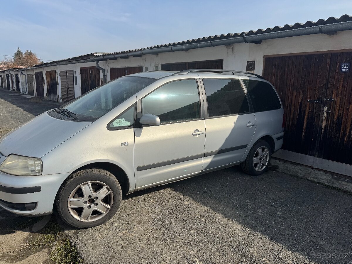 VW Sharan 2003 . - 3