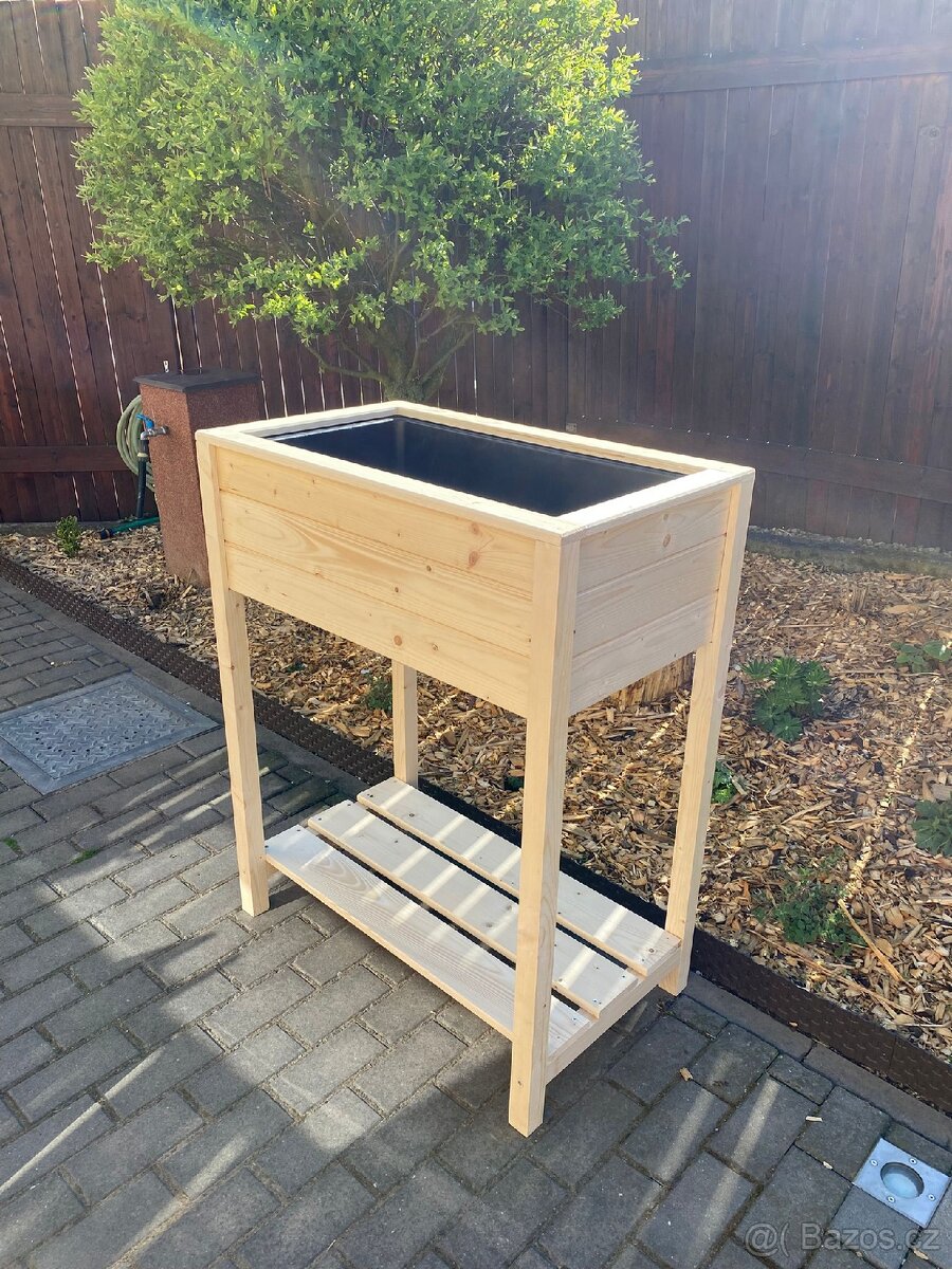 Vyvýšeny truhlík - 3