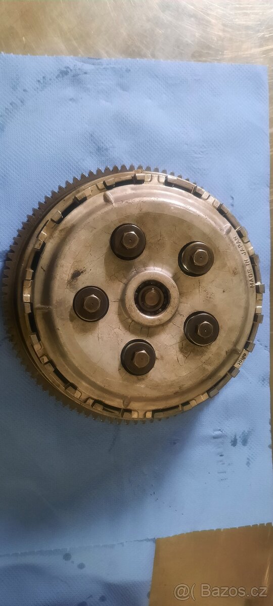 Kawasaki GPZ 900R spojka - 3