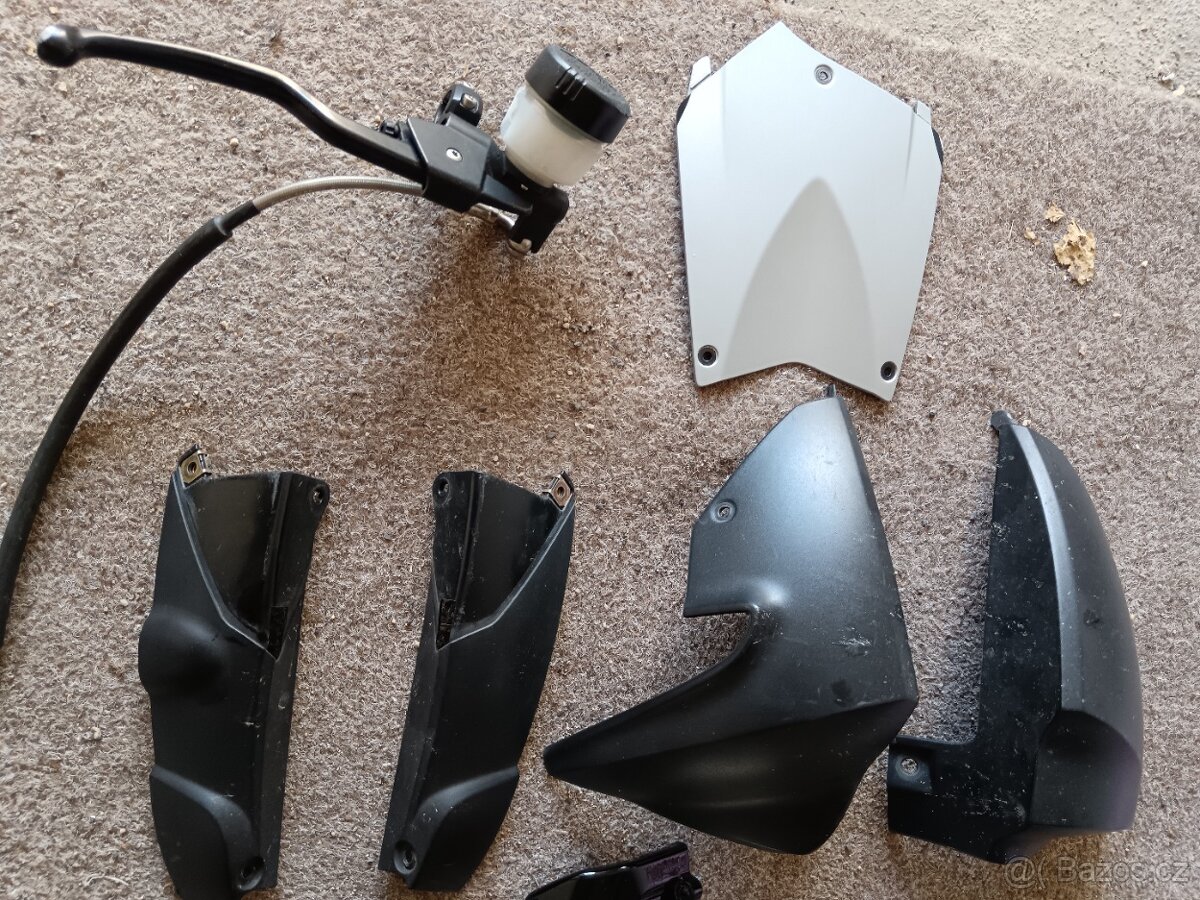 Soubor dílů na BMW K1200r - 3