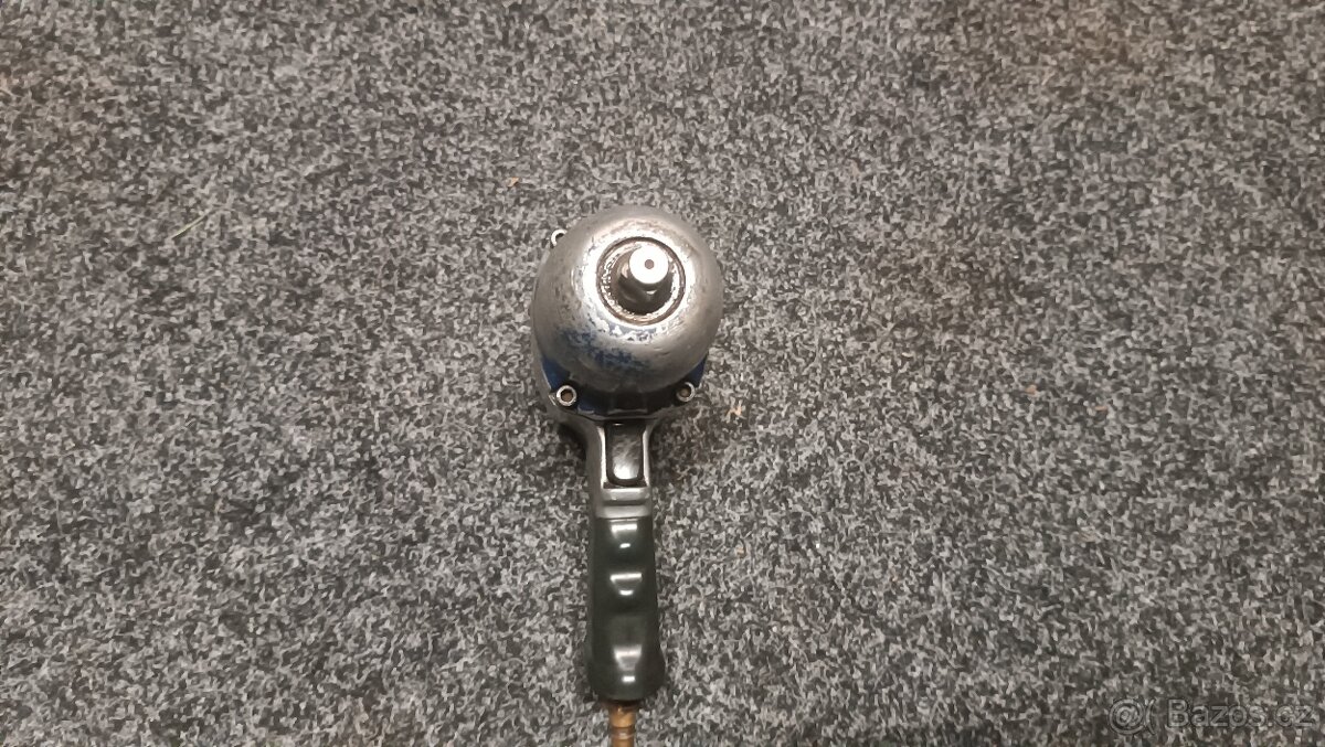 Pneumatický Rázový utahovák it250 - 3