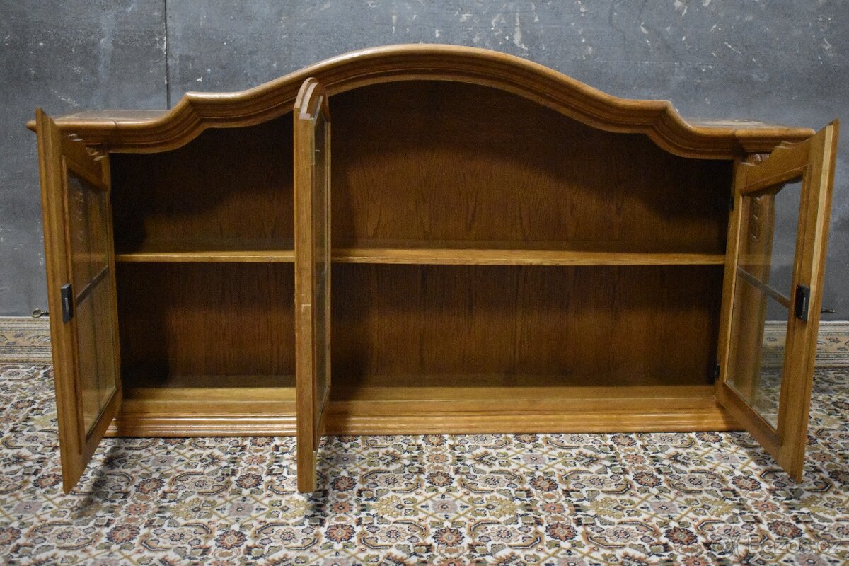 Závěsná vitrínka - 3