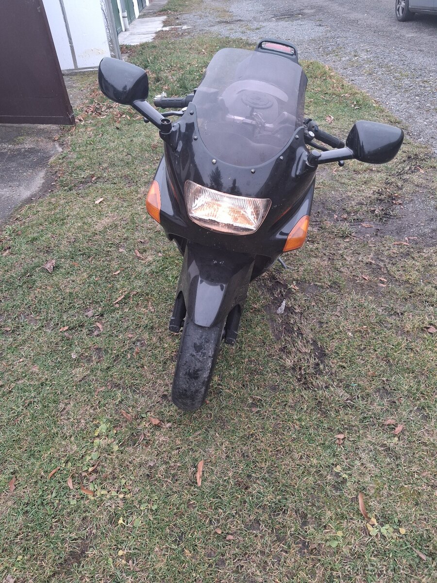 Kawasaki zzr600 - 3