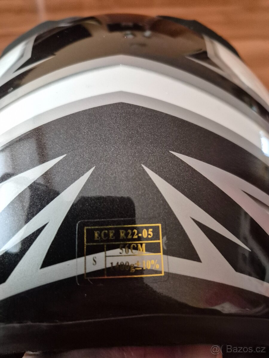 Nová přilba - helma vel. 56 (S) - 3