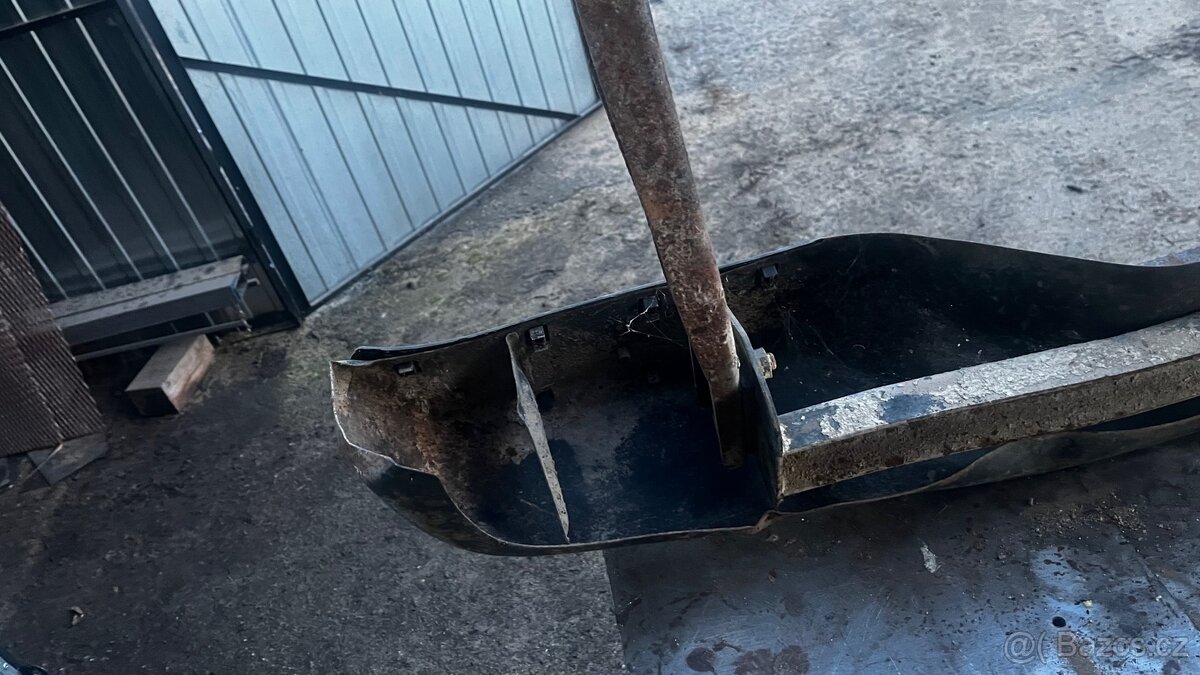 Toyota Hilux 97-05 - zadní nárazník - 3