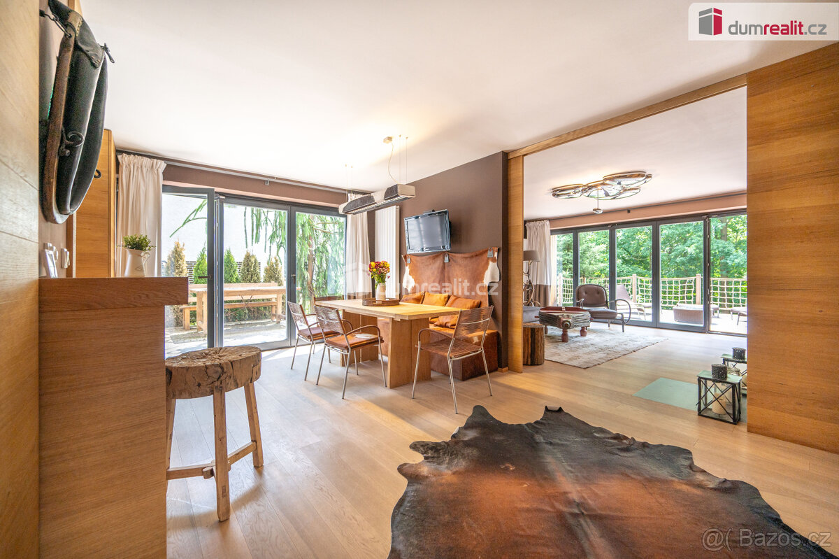 K prodeji, reprezentativní sídlo, rodinný dům 5+kk s terasou - 3