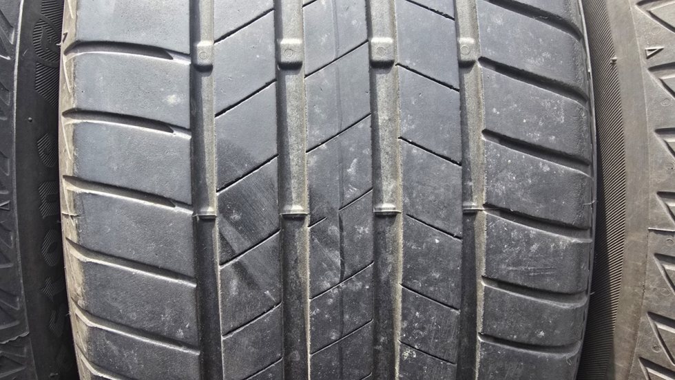 Letní pneu 235/45/18 Firestone - 3