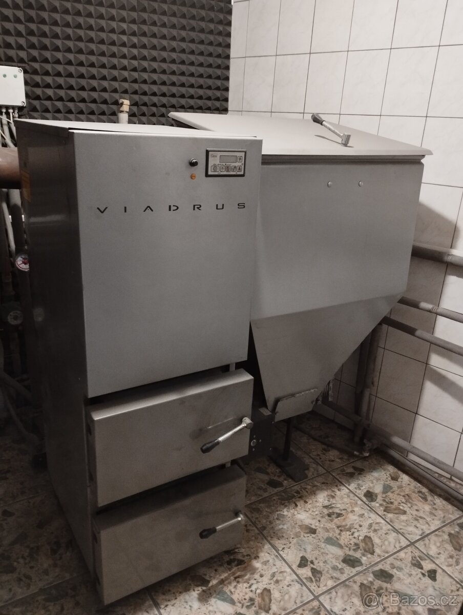 Prodám kotel Viadrus - 3