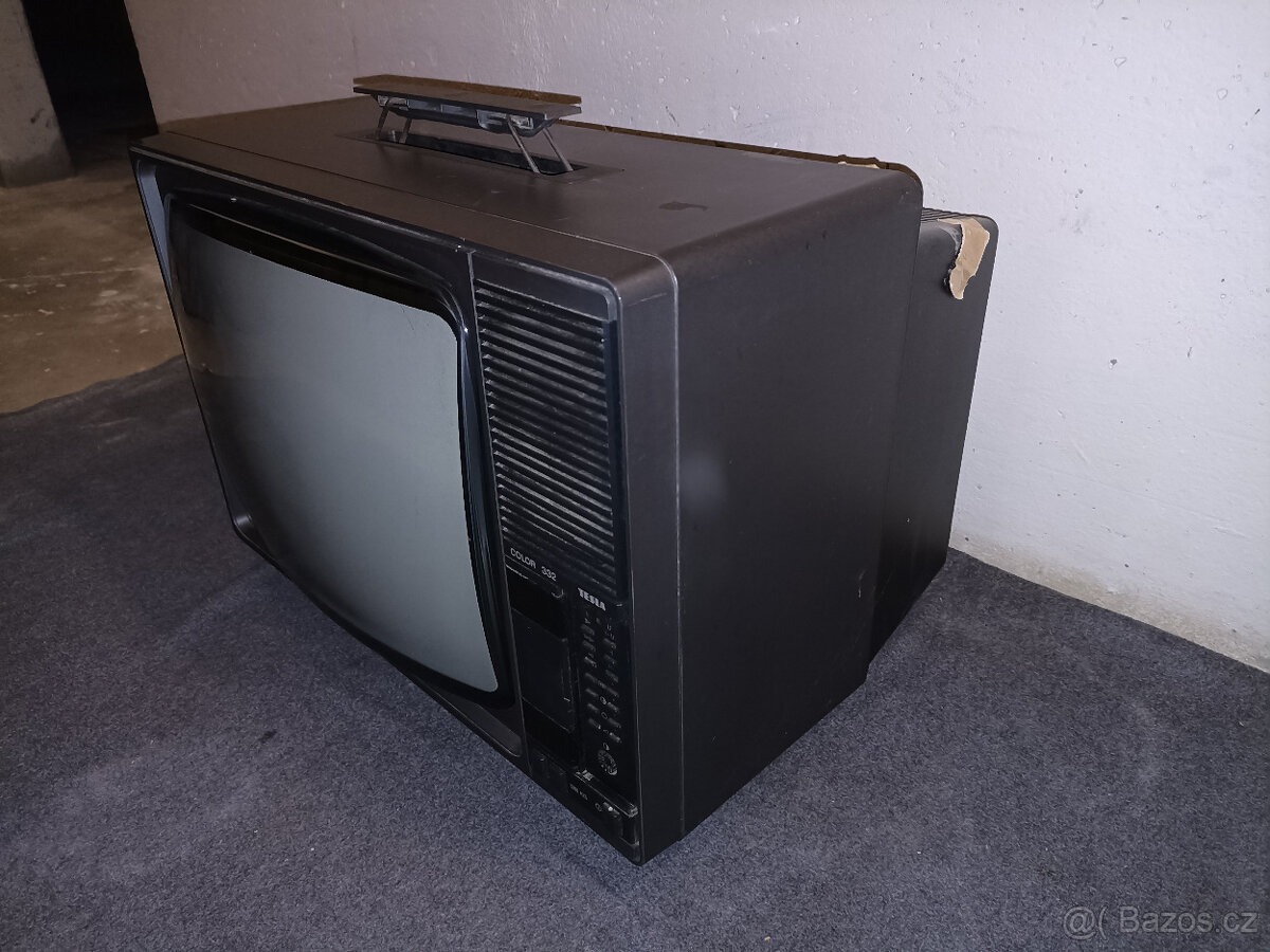 Starý retro televizor Tesla Color 332 (4332A) s ovladačem - 3