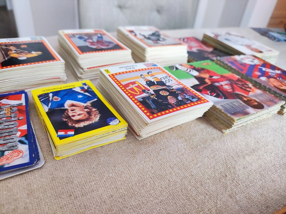 Hokejové a futbalové karty - 3