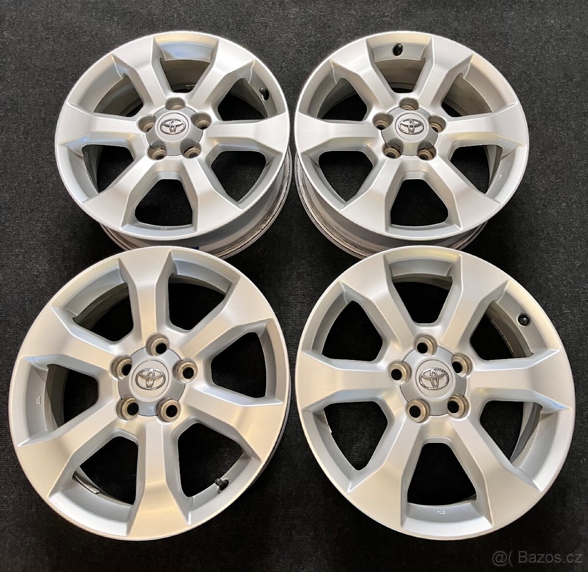 Toyota RAV4 3.generace originál alu disky - ET45 - 3