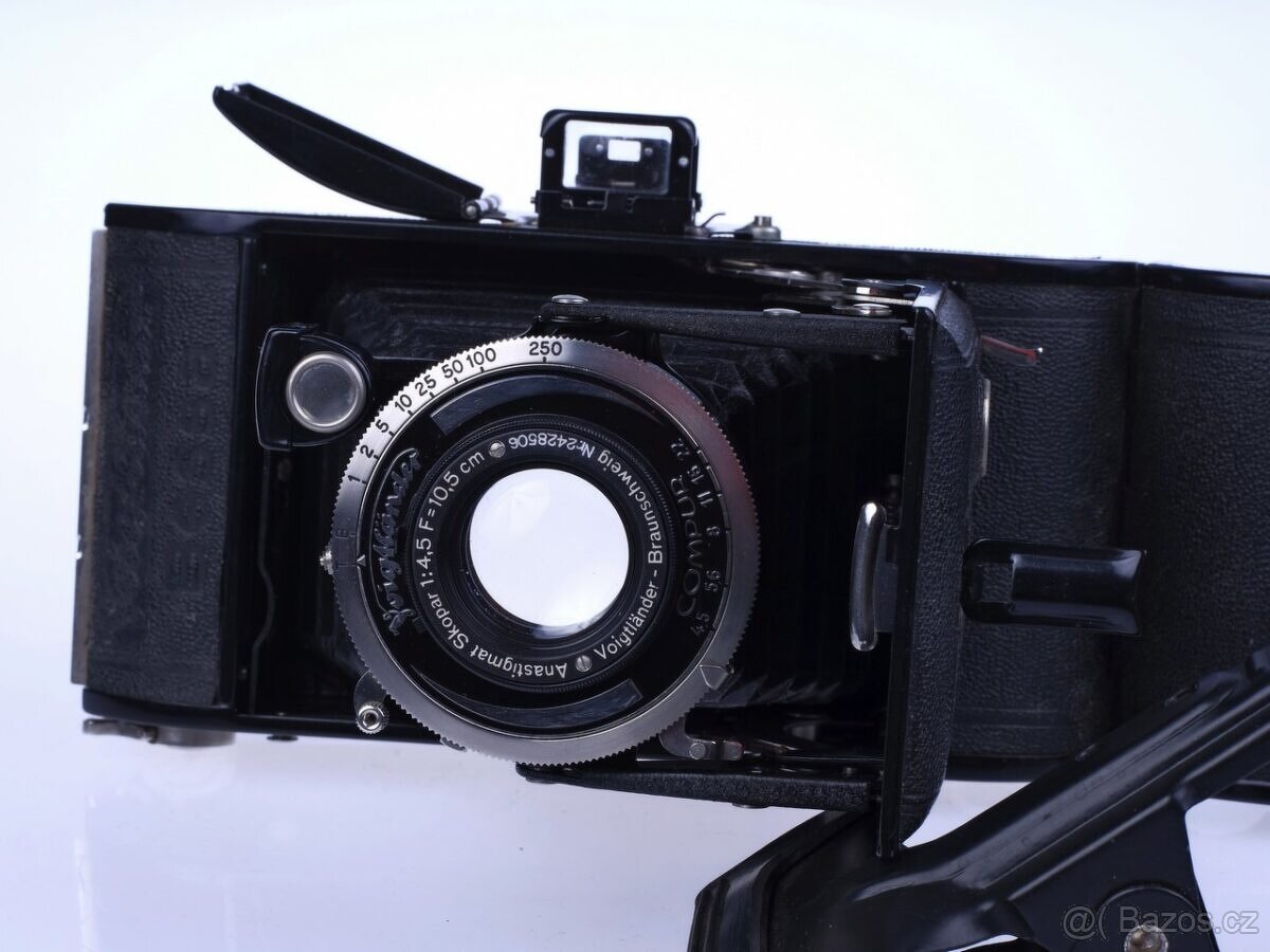 Voigtlander BESSA Anastigmat Skopar 4.5 / 10.5 Compur - 3