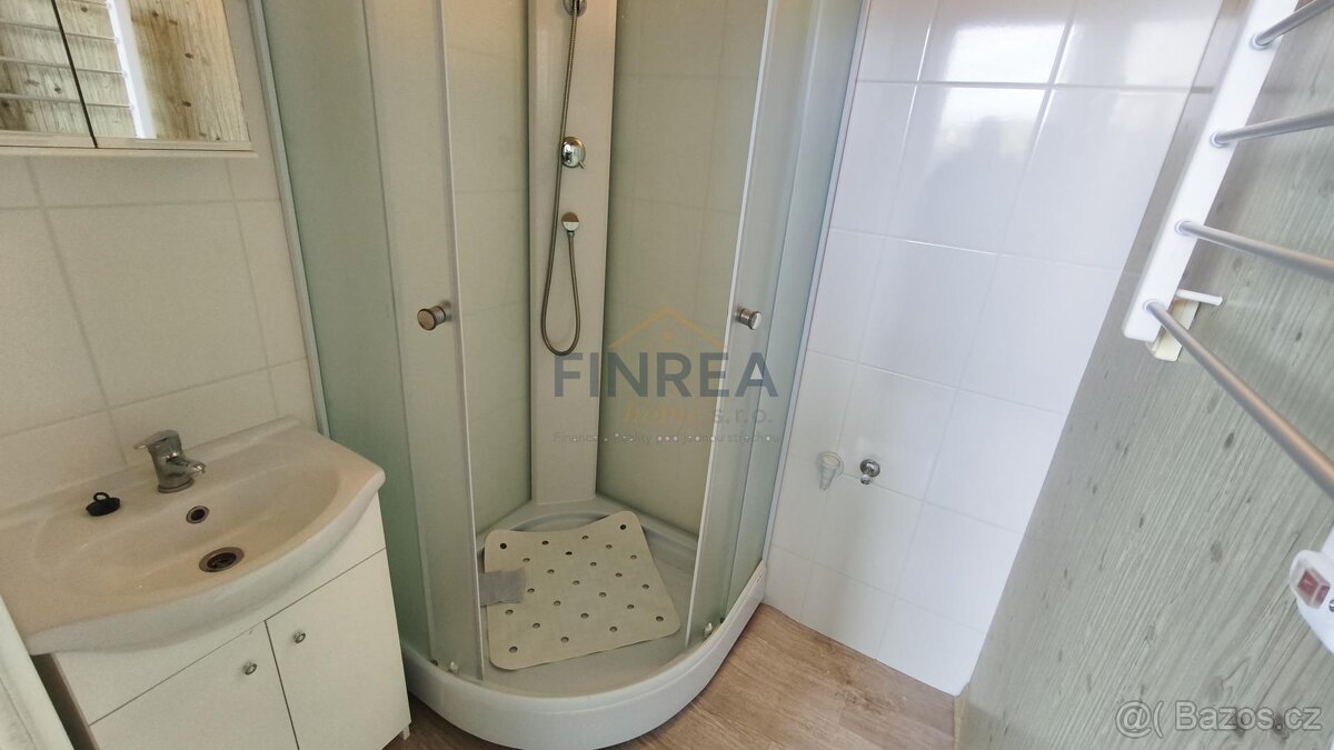 Prodej bytu, 4+1, 85 m2, OV, Chomutov, ul. Seifertova - 3