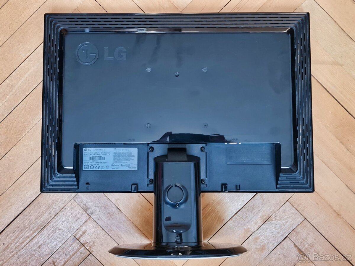 LCD monitor LG Flatron L225WS - 3