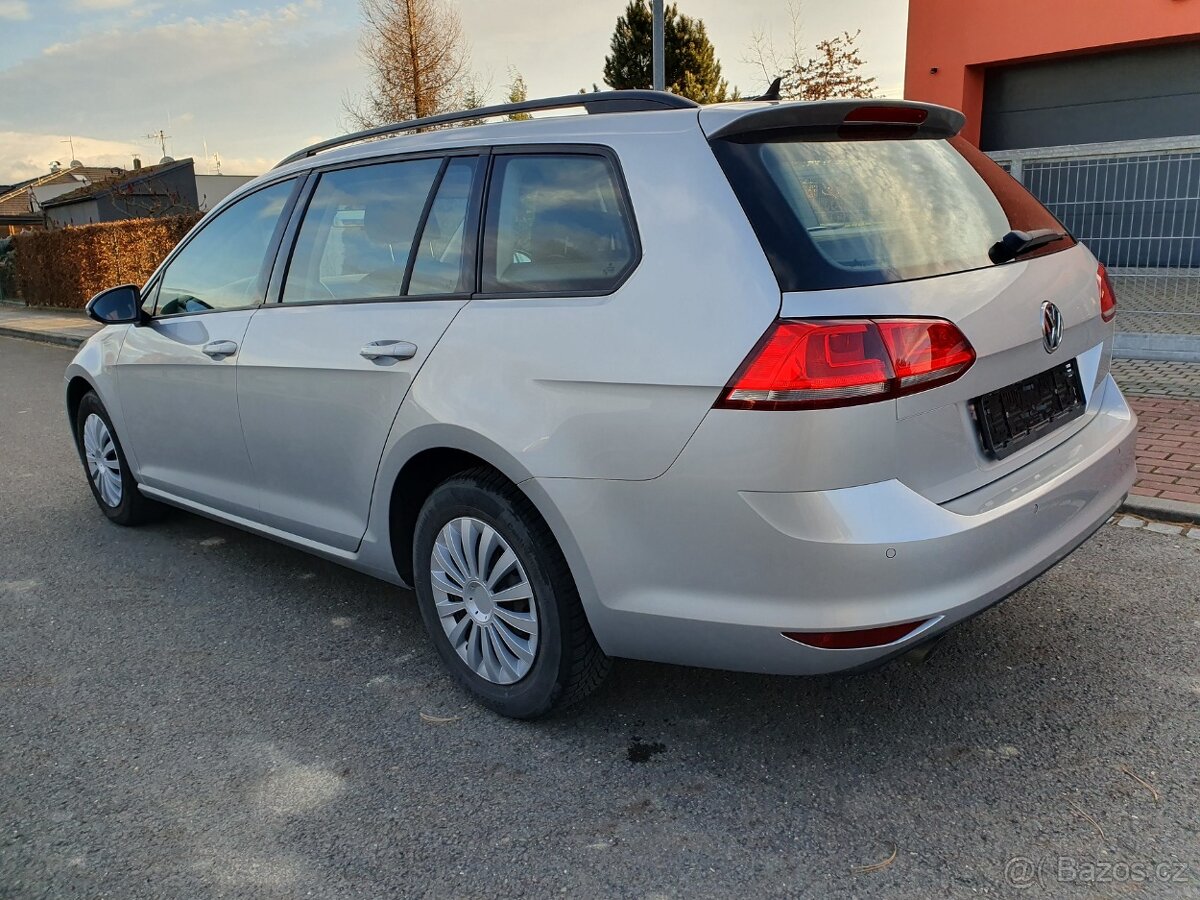 VOLKSWAGEN GOLF 1.6 TDI SERVISKA, DPH, NAVI, MOC HEZKÝ - 3