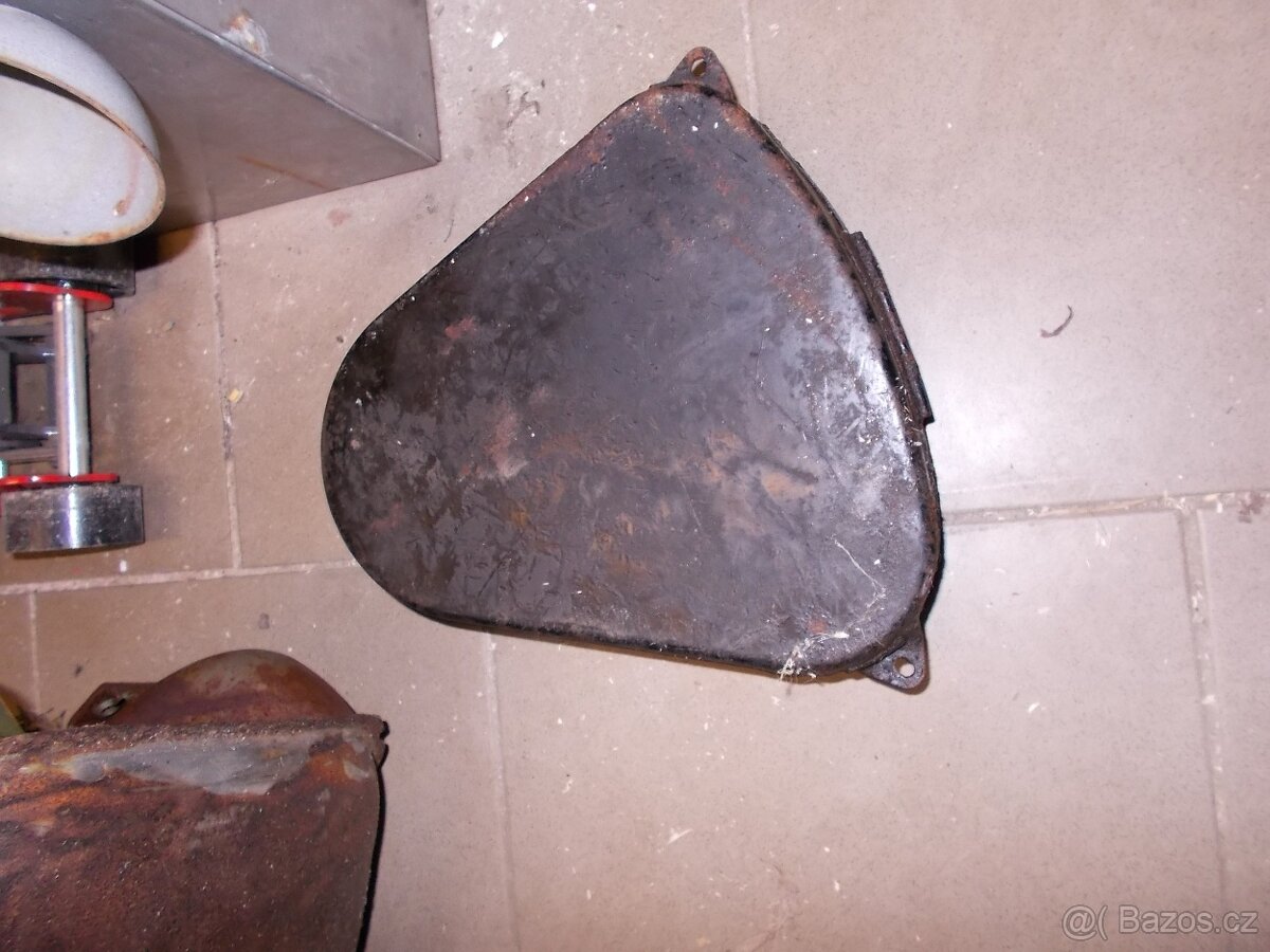 ČZ 150C kastlík nářadí - 3