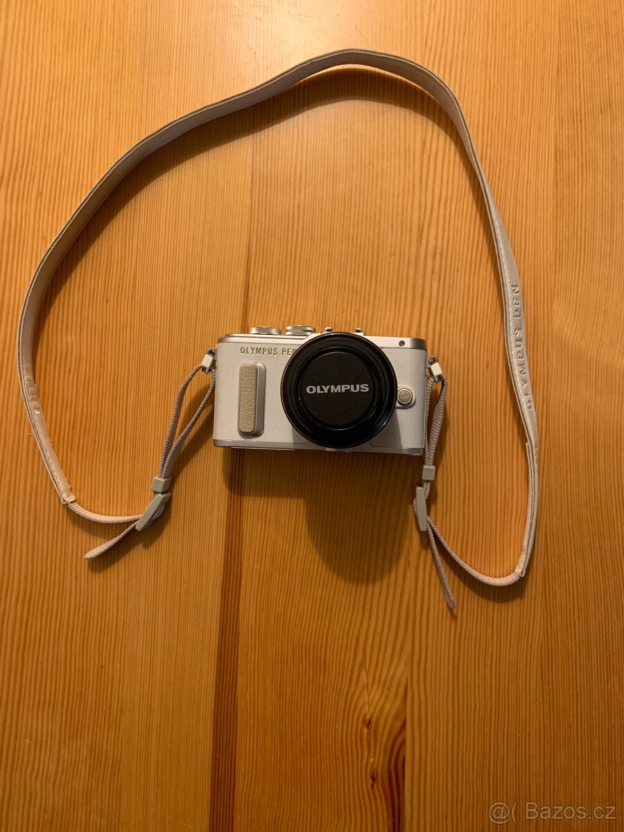 Olympus PEN E-PL8 - 3