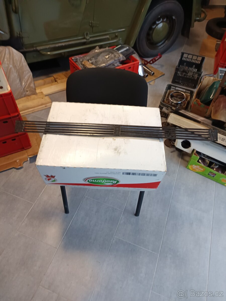 ŠKODA LS,GLS ZADNÍ LIŠTA ČELA- NOVÁ ULOŽENKA - 3