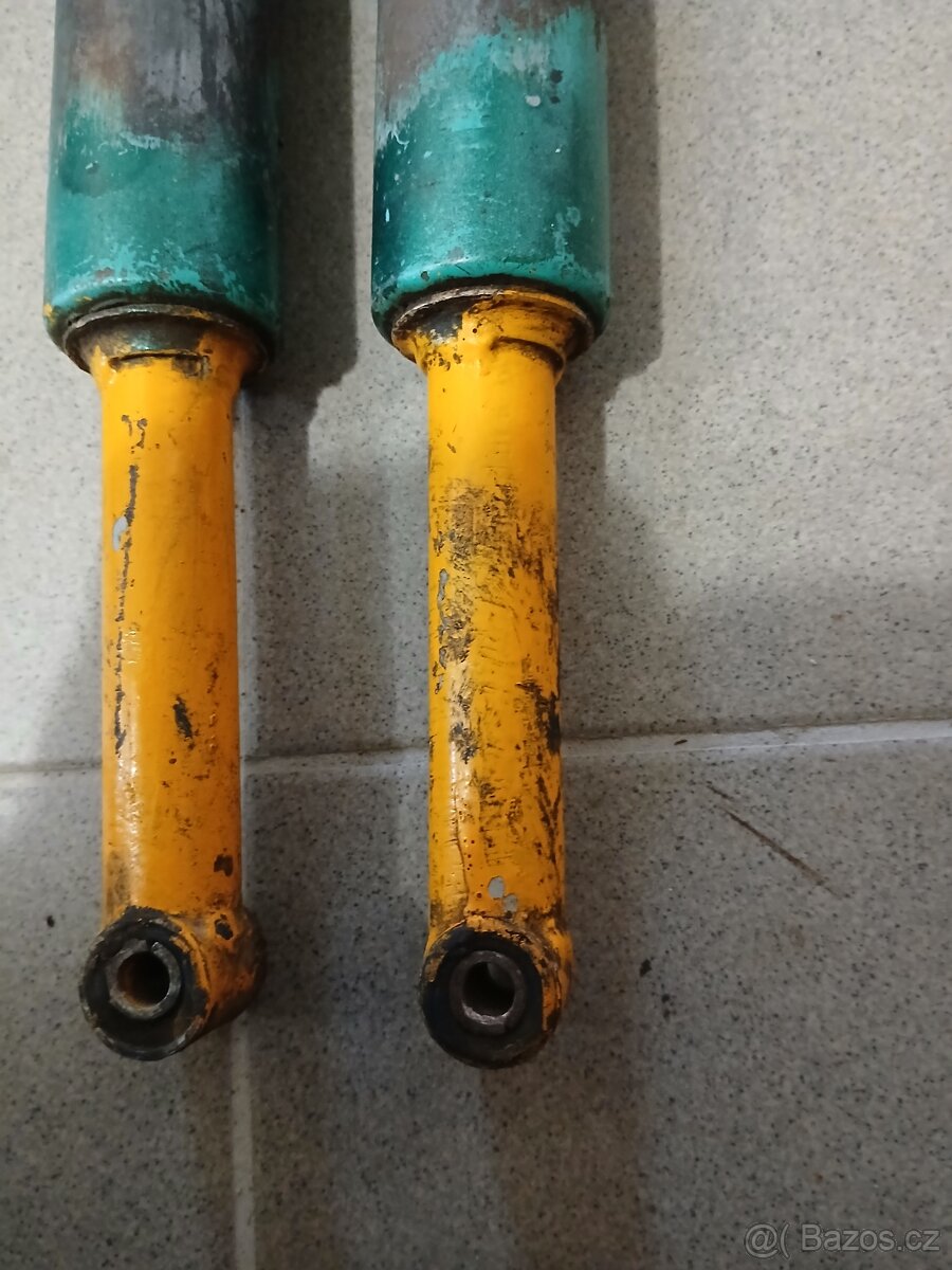 Jawa 50 pionyr - zadni tlumice - 3