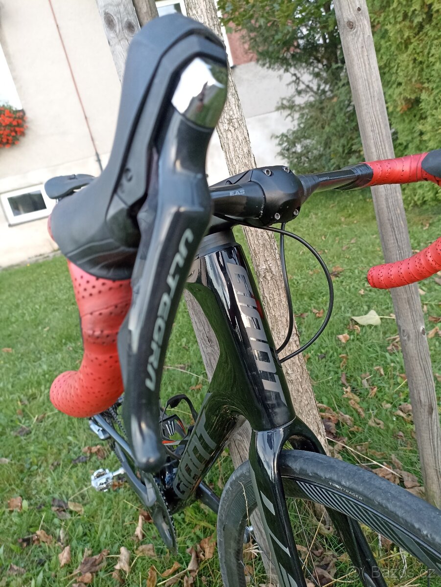 Silniční kolo Giant Defy 2019 - 3