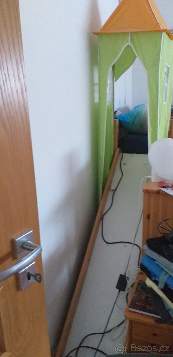 Patrová postel se skluzavkou a domečkem pod postelí-borovice - 3