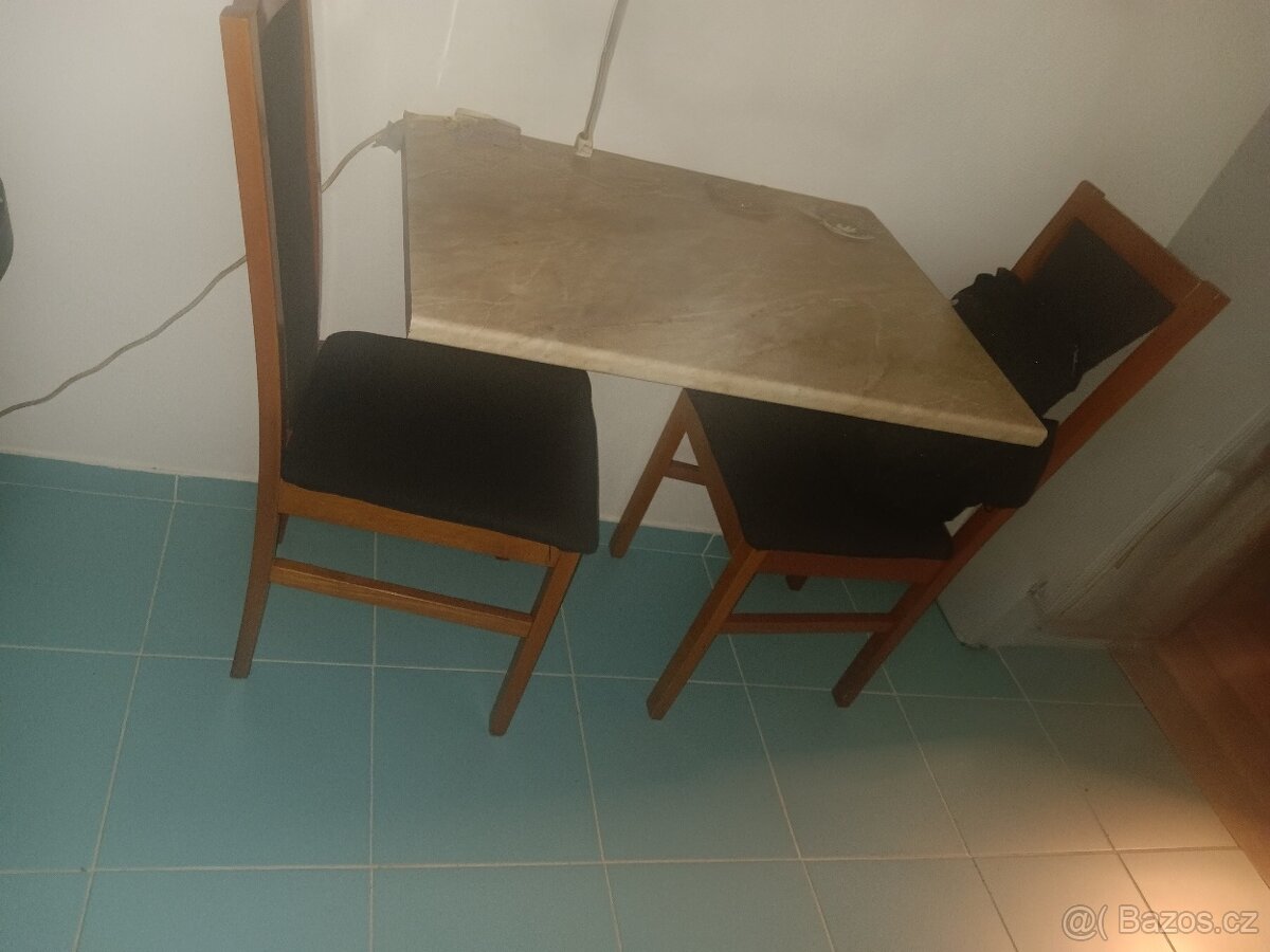 Mikrovlnka + stůl + židle - 3