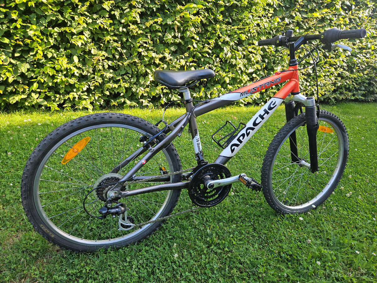 Juniorské 24" horské hliníkové kolo APACHE, rám 15" - 3