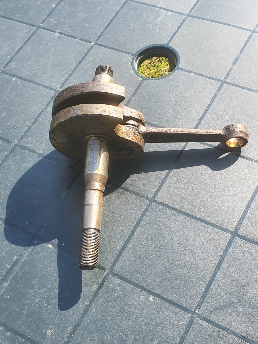 Kliková hřídel na mf-70 - 3
