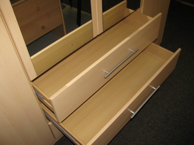 Šatní skříň - 3