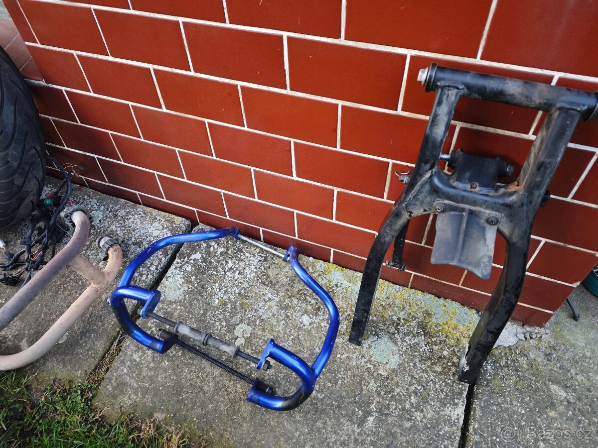 Suzuki GS 500 - díly - motor - 3