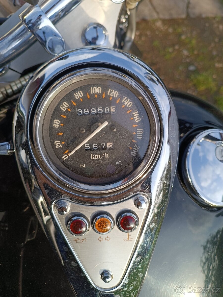 Kawasaki VN 800A - 3