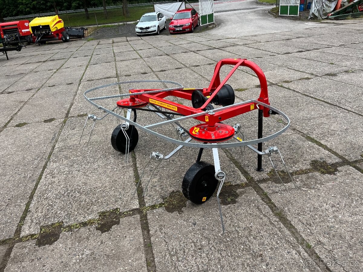 Dvou rotorový obraceč píce Jarmet - 3