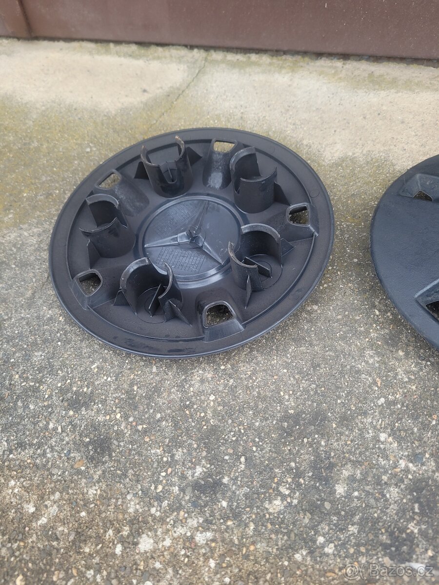 Prodám kryty kol ( poklice , pokličky ) MB Vito - 3