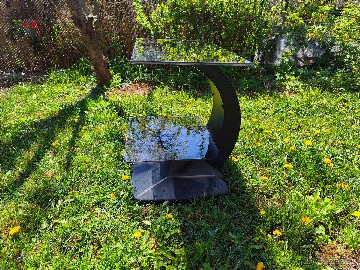 Televizní stolek - 3