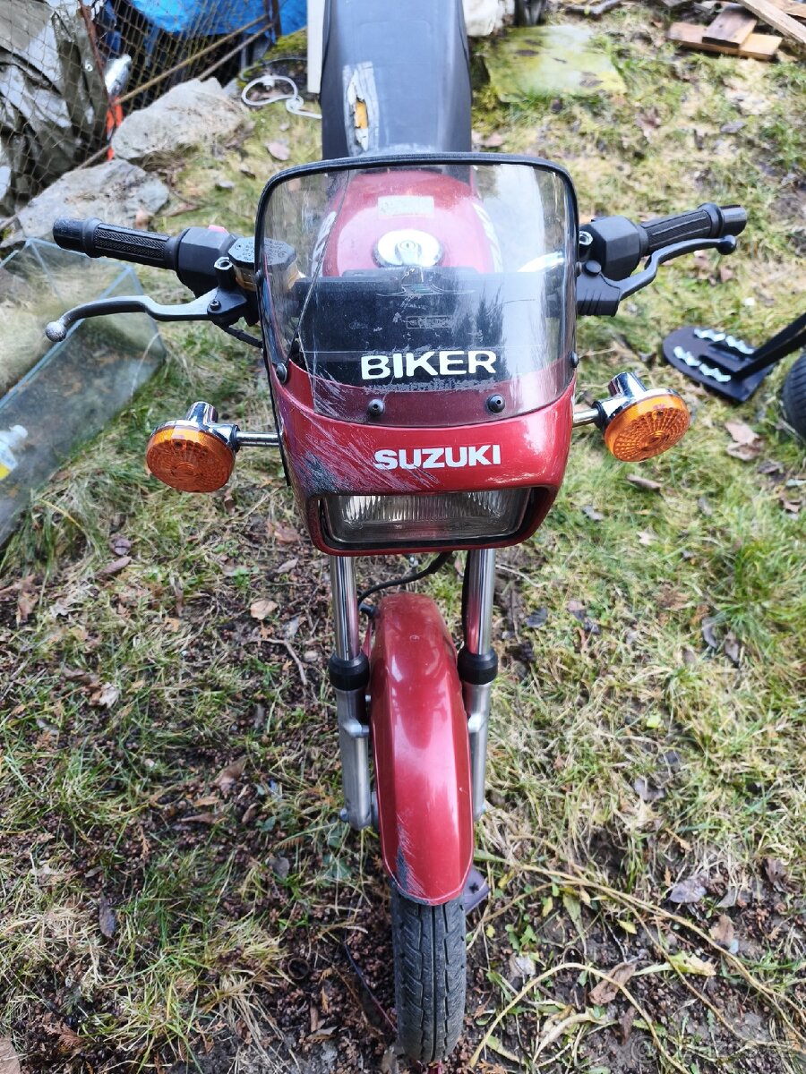 🏍️ Suzuki GS 125 – bez motoru a bez TP | na dĂly / projekt - 3