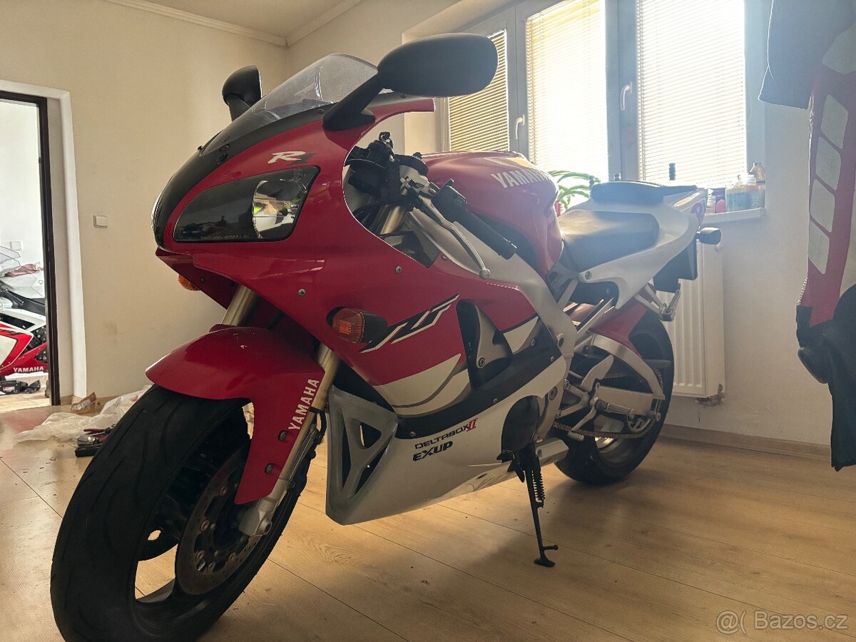 Yamaha R1 1999 - 3