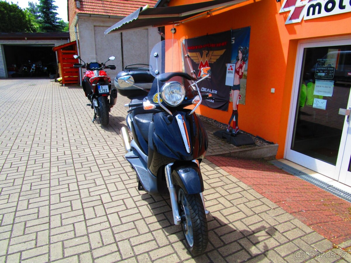 Piaggio Beverly 500 28000 KČ - 3