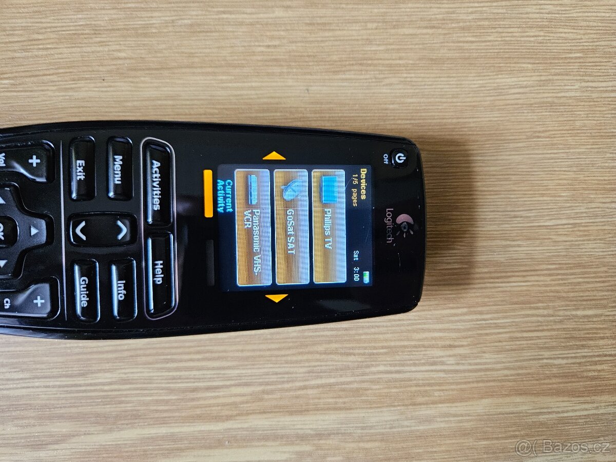Inteligentní dálkový ovladač Logitech Harmony One - 3