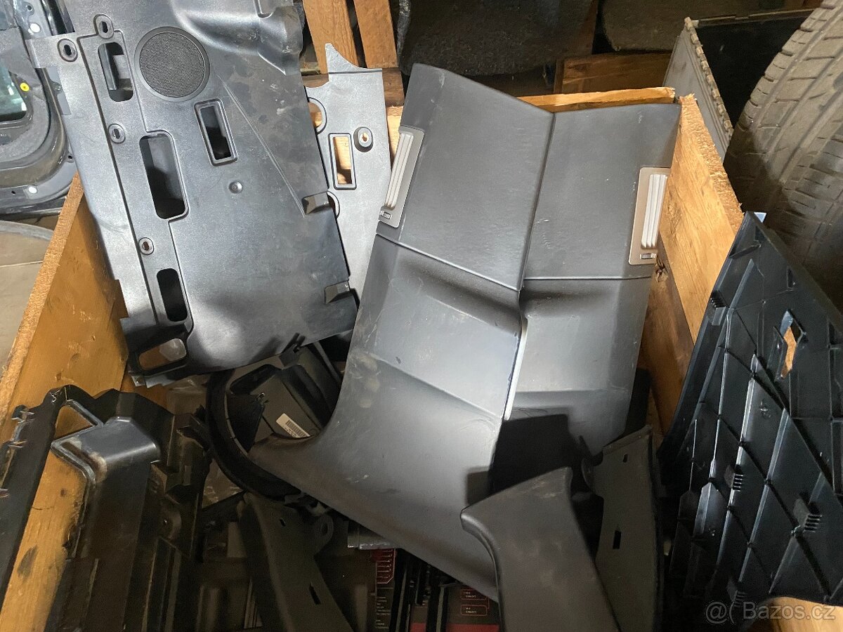 BMW E65 2001-2008 - ČERNÉ PLASTY INTERIÉRU - 3