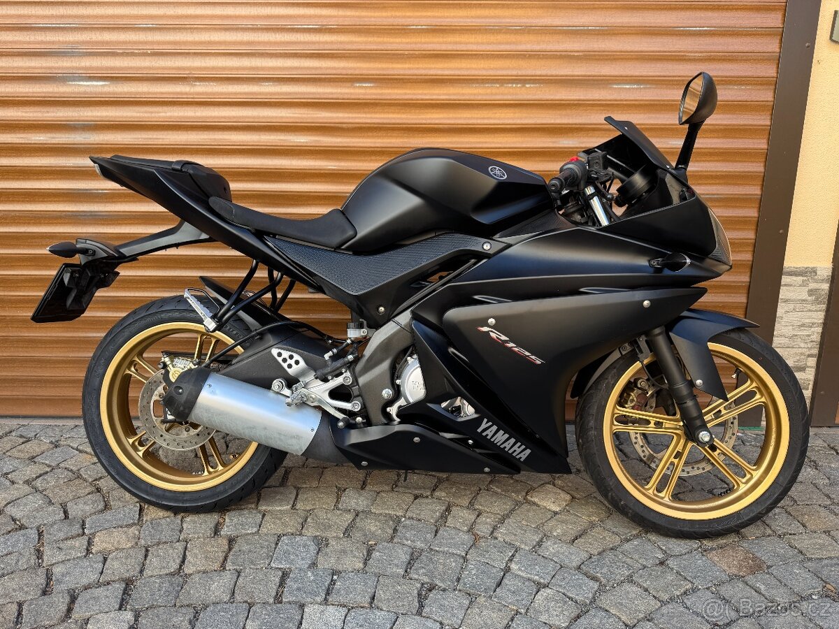 Yamaha YZF-R125 - 3