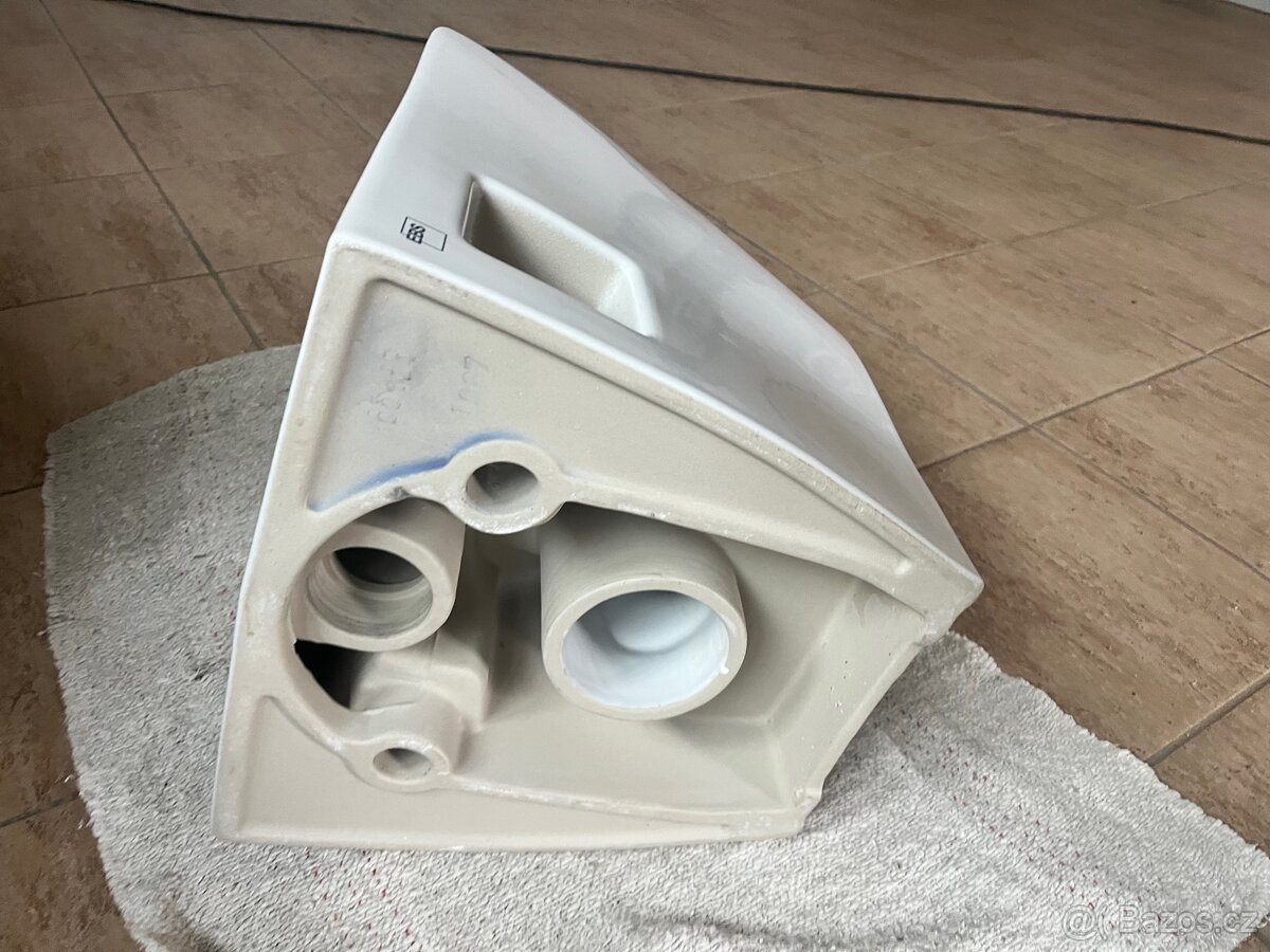 Nové závěsné WC EBS - 3