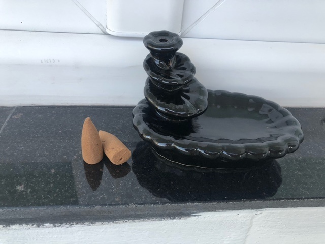 Stojan na vonné kužely - Tekoucí dým - Jezírka - 3