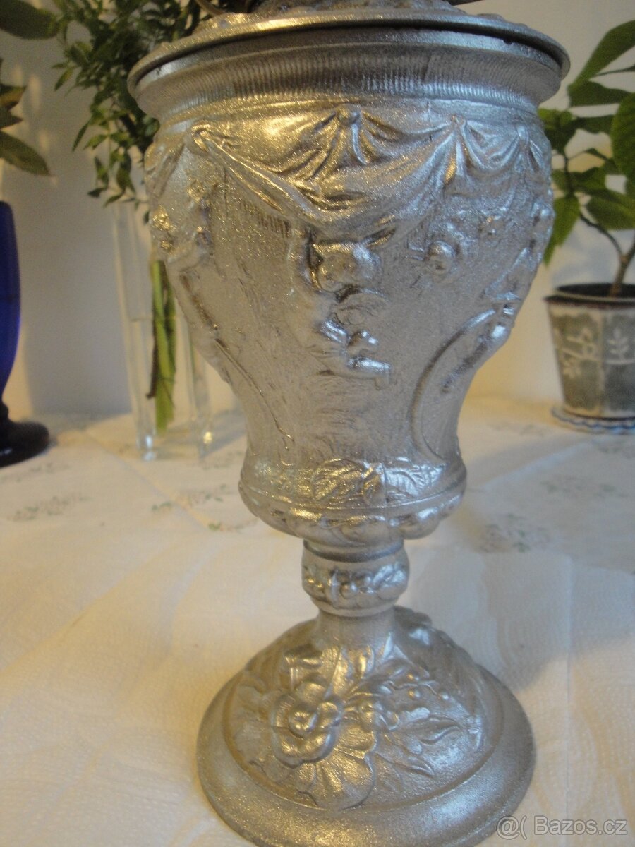 hezká stará petrolejová lampa - 3