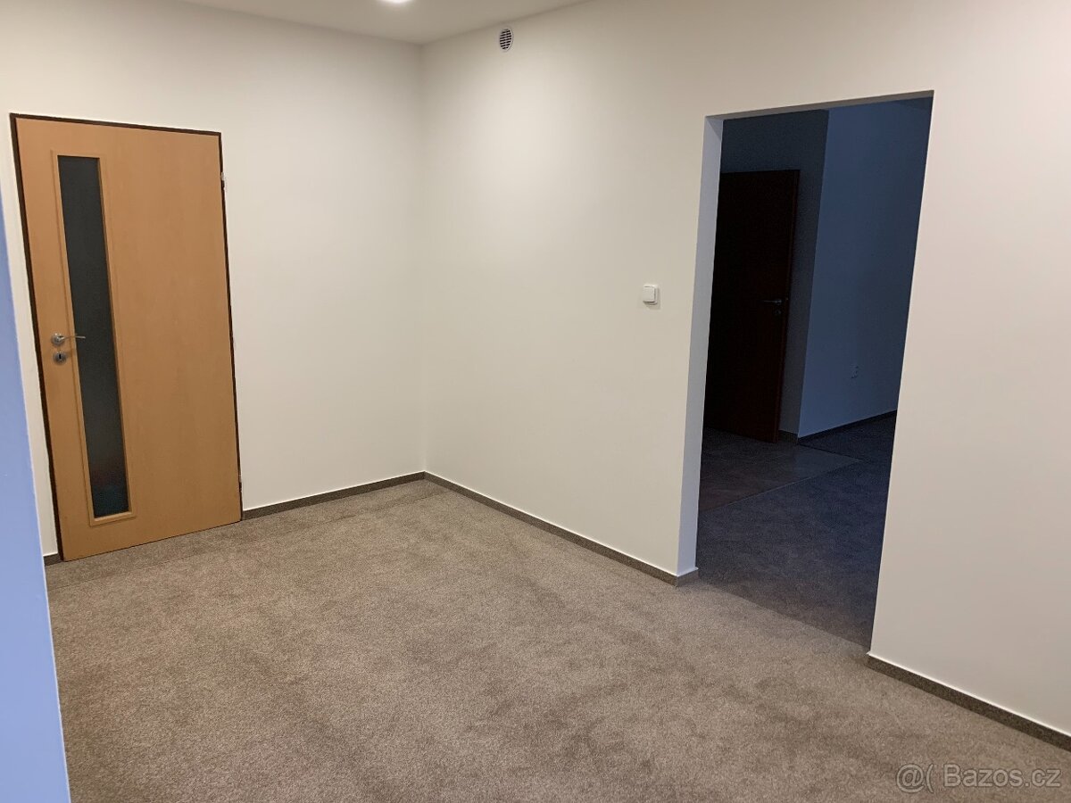 Pronajmu byt nedaleko trutnova - 3