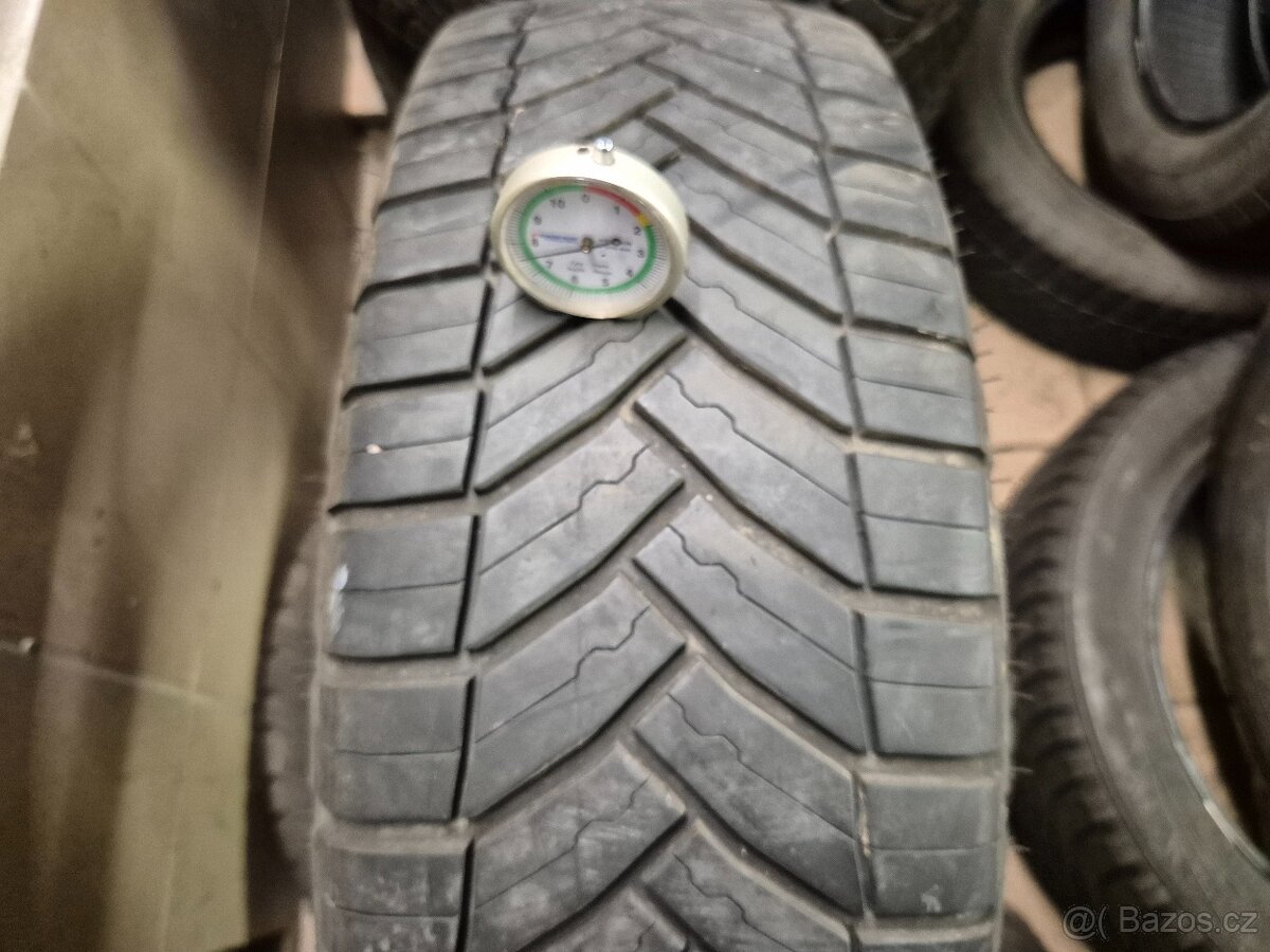 215/60 R17C MICHELIN (7mm) č.16045 - 3