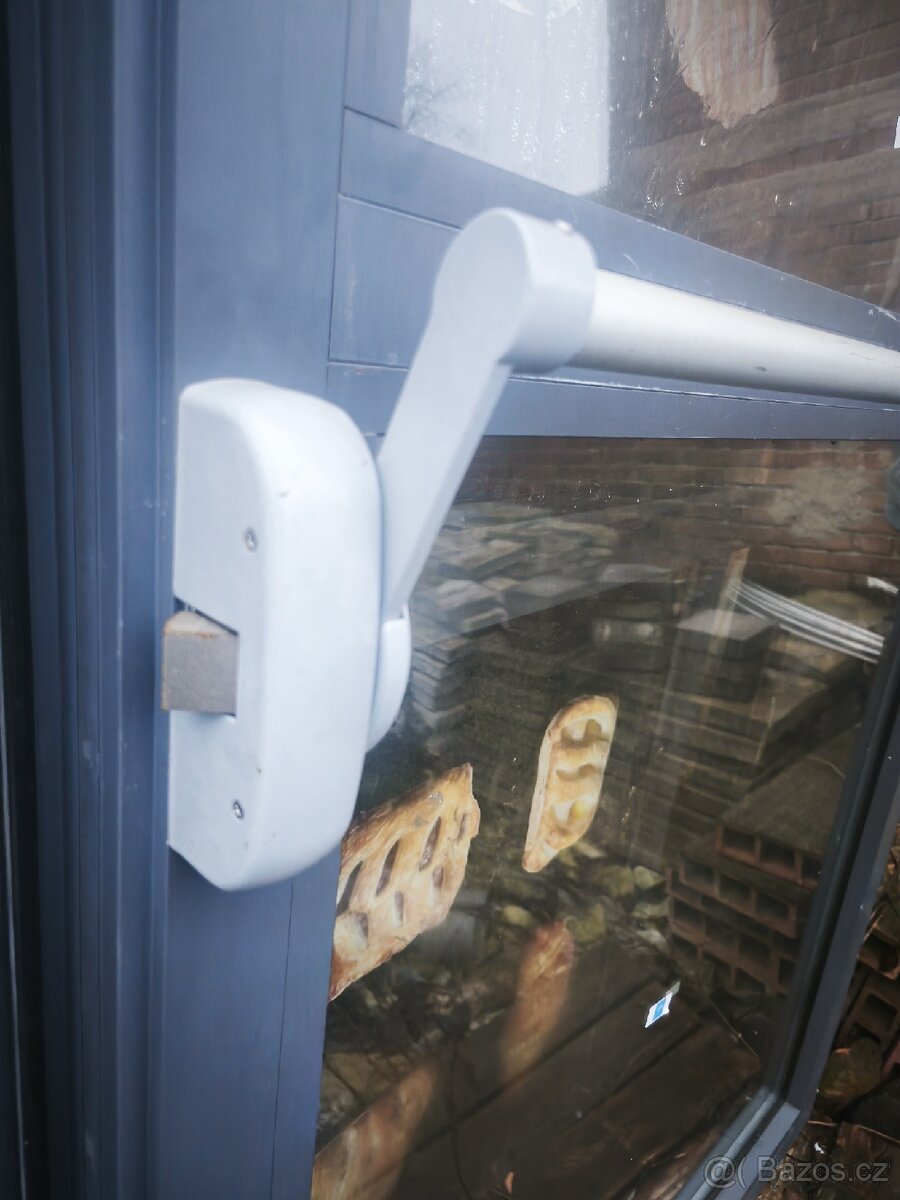 HLINÍKIVÉ DVEŘE PROSKLENÉ S RÁMEM - 3